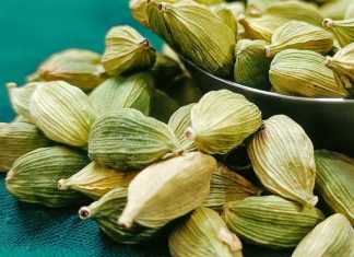 Green Cardamom (Elaichi) Benifits